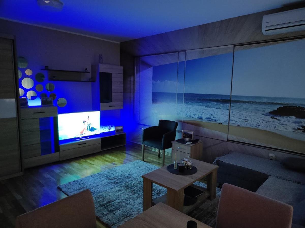 Apartman Espresso Sa Parkingom Sremska Mitrovica Bagian luar foto